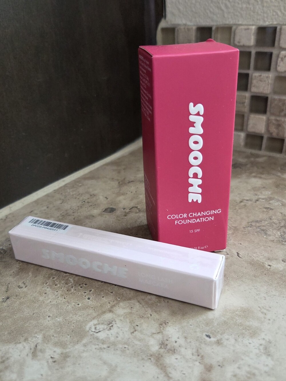 Bundle Of Smooché Color Changing Foundation And Mascara - Pink Packaging